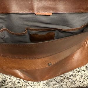 Men’s Leather Shinola Messenger Bag